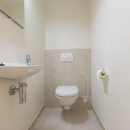 Corner On The Ground Floor 公寓 米德尔克尔克